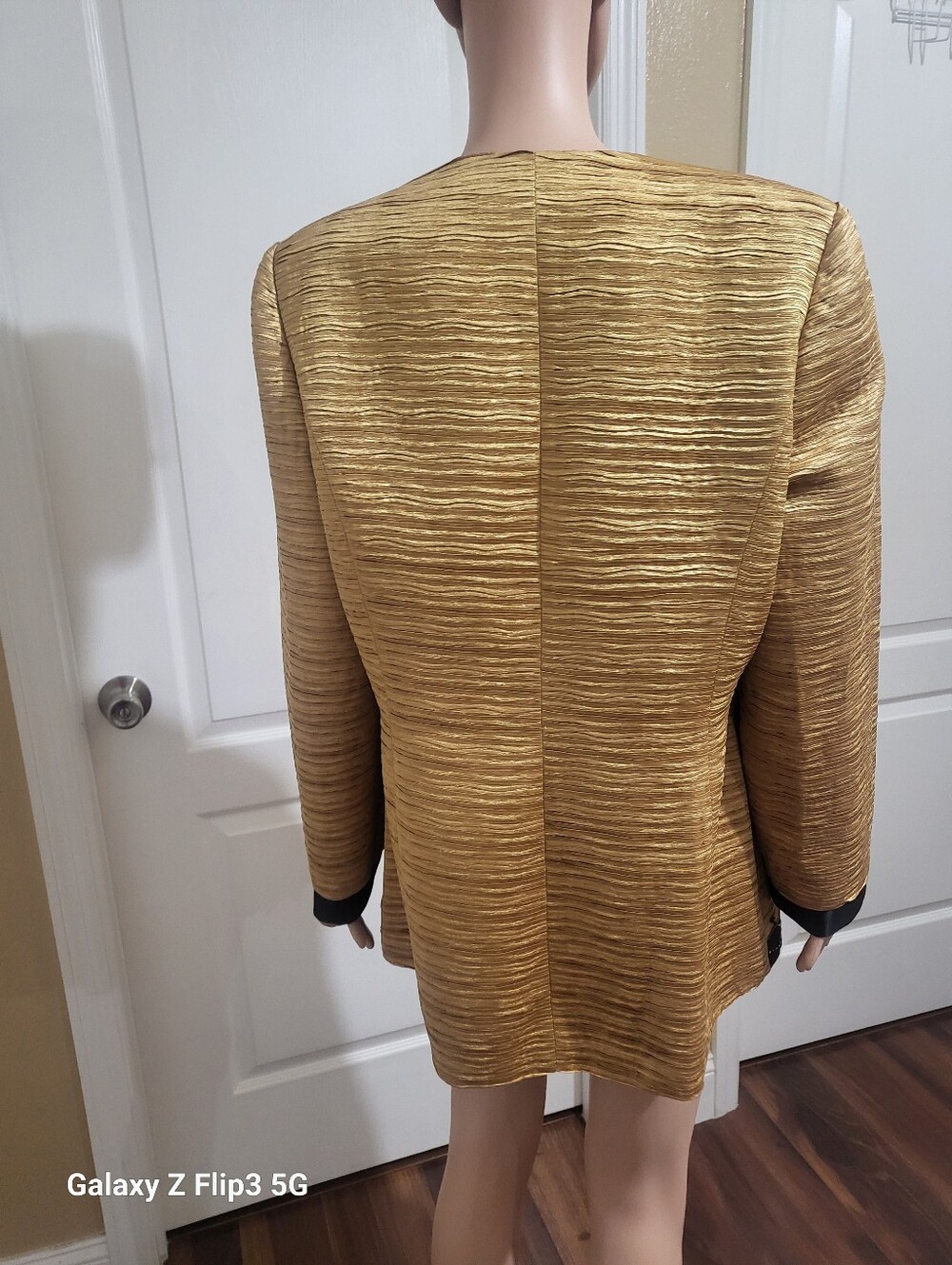 Natasia New York Gold & Black Embellished Evening Blazer - Size 14 Pre-owned - Picture 3 of 8